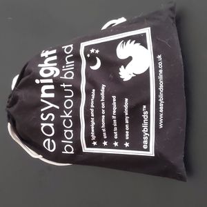 Easy night blackout blind